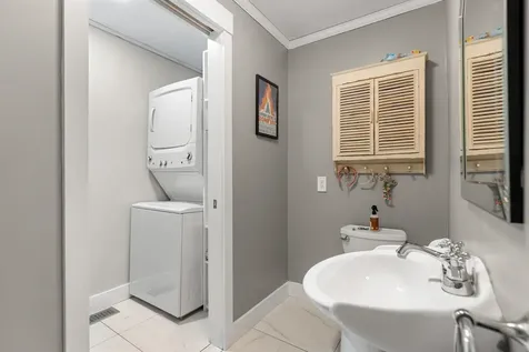 240 Main Avenue South Hampton NH 03827