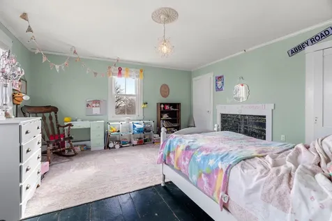 240 Main Avenue South Hampton NH 03827