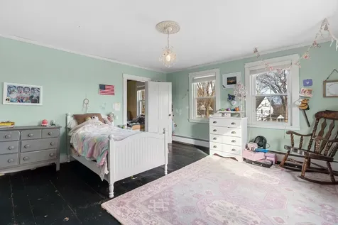 240 Main Avenue South Hampton NH 03827