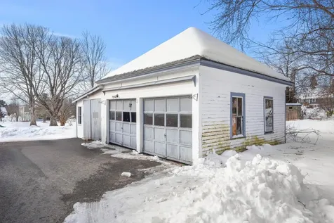 240 Main Avenue South Hampton NH 03827