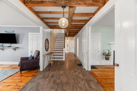 240 Main Avenue South Hampton NH 03827