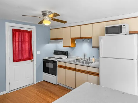 668 Mast Road Manchester NH 03102