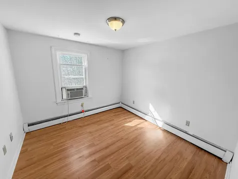 668 Mast Road Manchester NH 03102