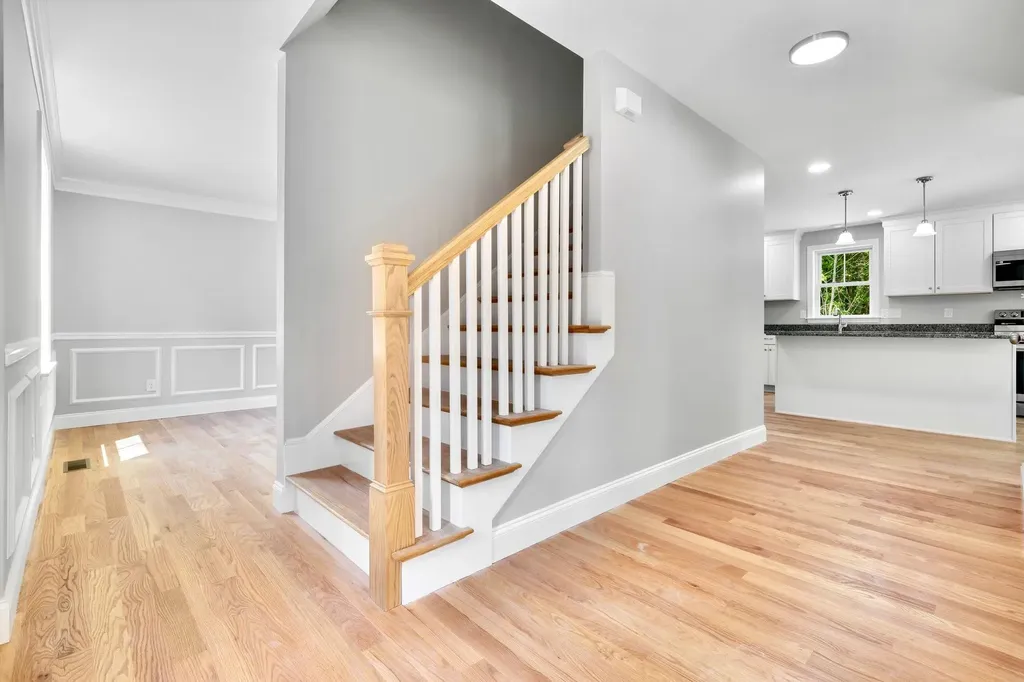 4 Lorelai Way Nashua NH 03062