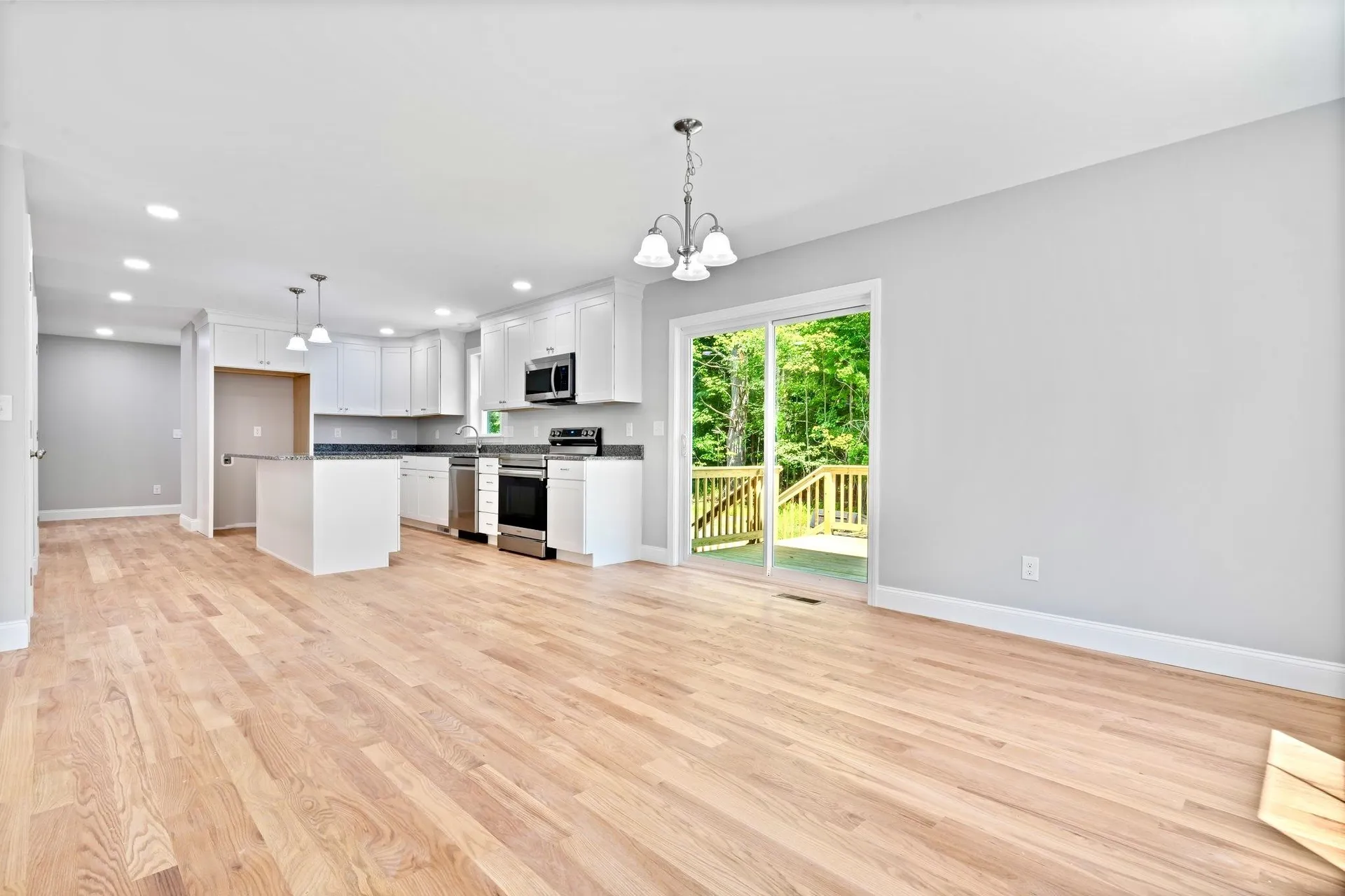 4 Lorelai Way Nashua NH 03062