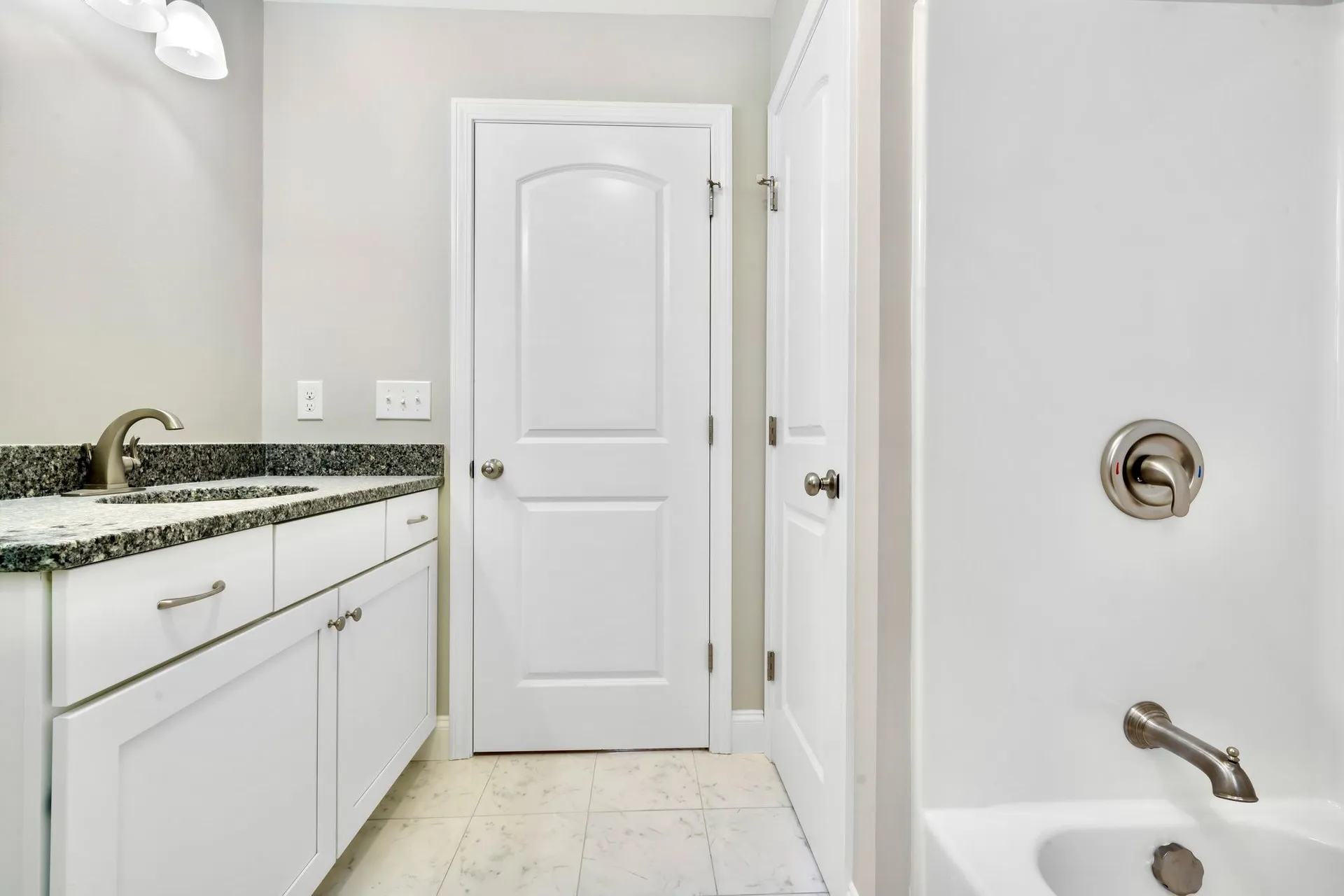 4 Lorelai Way Nashua NH 03062