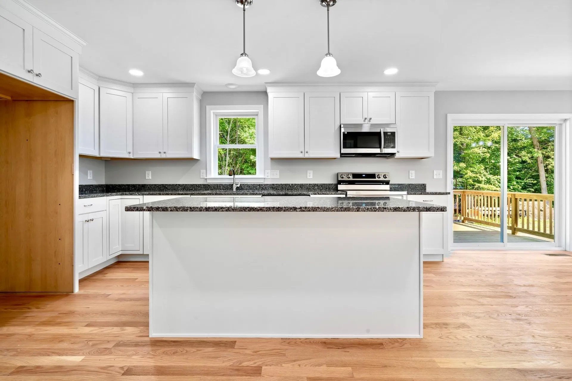 4 Lorelai Way Nashua NH 03062