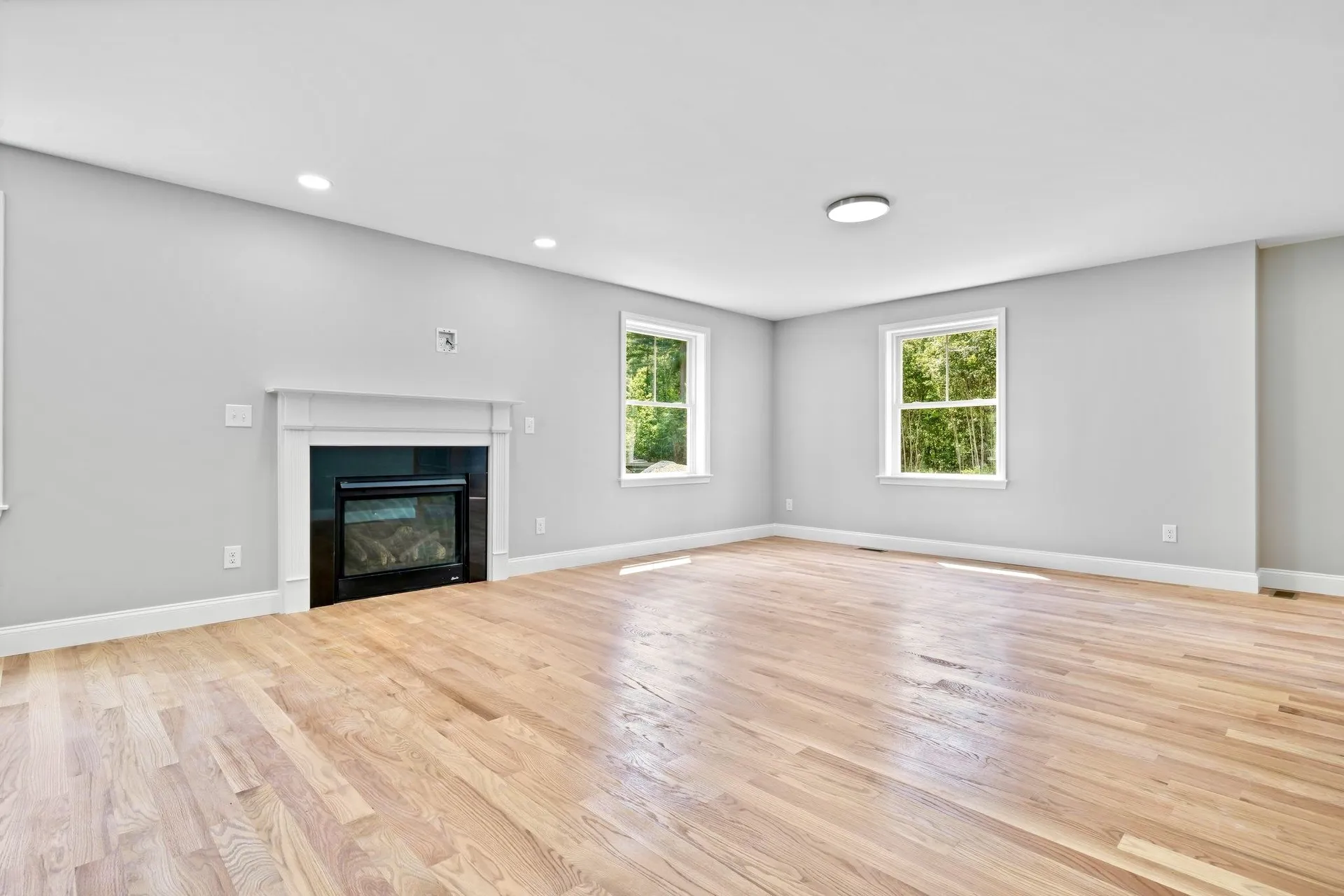 4 Lorelai Way Nashua NH 03062