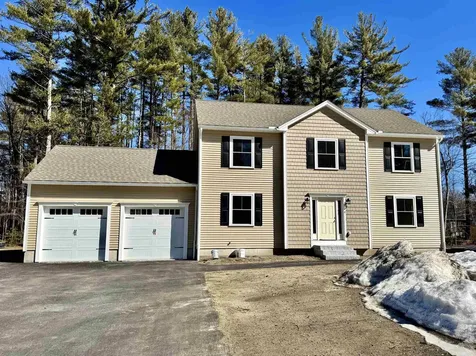 4 Lorelai Way Nashua NH 03062