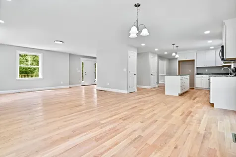 4 Lorelai Way Nashua NH 03062