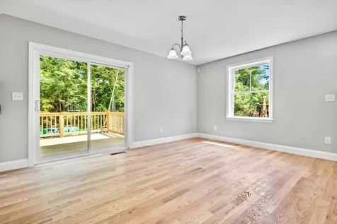 4 Lorelai Way Nashua NH 03062