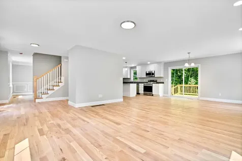 4 Lorelai Way Nashua NH 03062