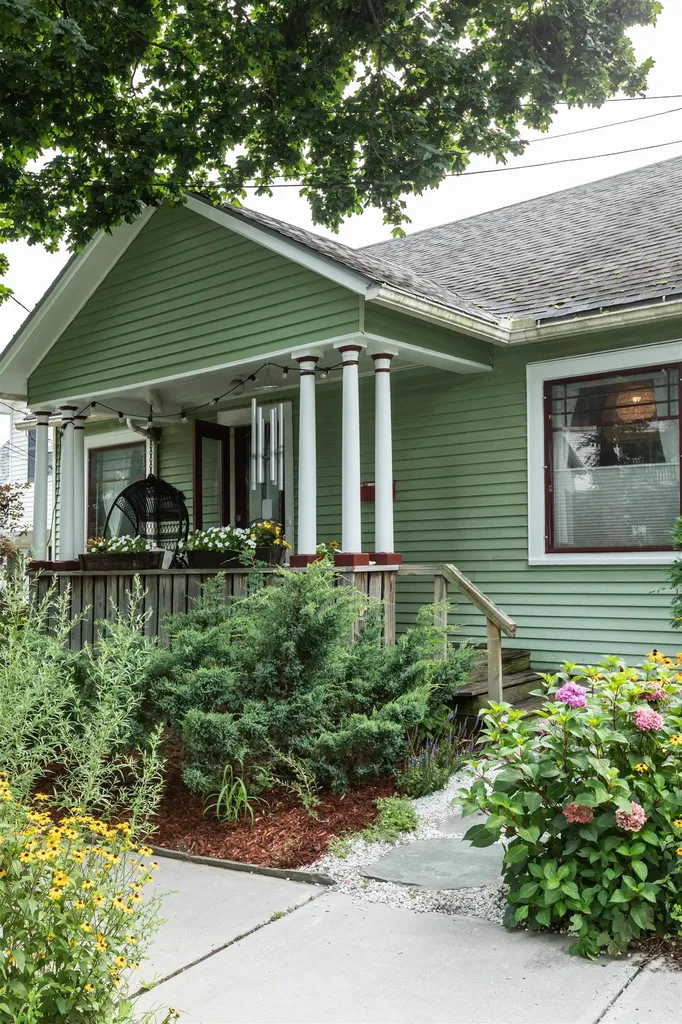 18 Grove Street Burlington VT 05401