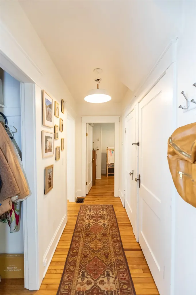 18 Grove Street Burlington VT 05401