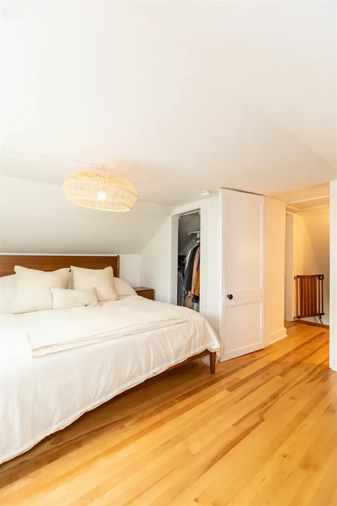 18 Grove Street Burlington VT 05401