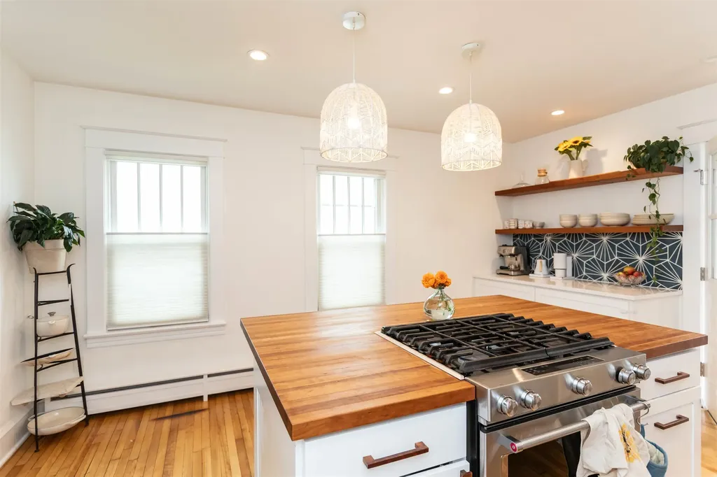 18 Grove Street Burlington VT 05401