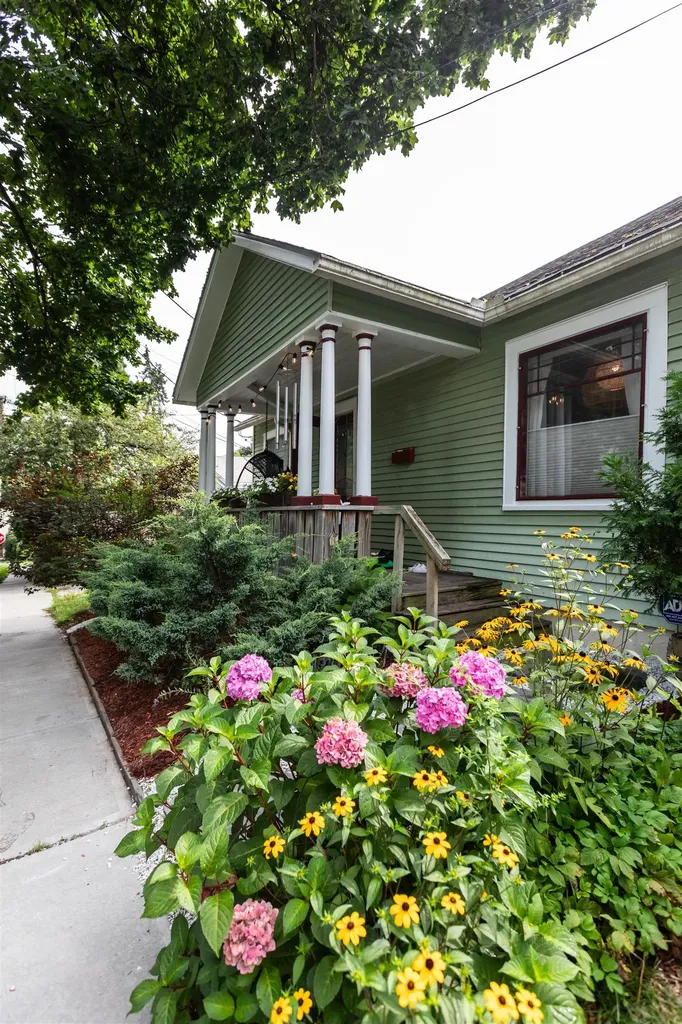 18 Grove Street Burlington VT 05401