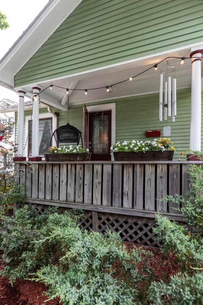 18 Grove Street Burlington VT 05401