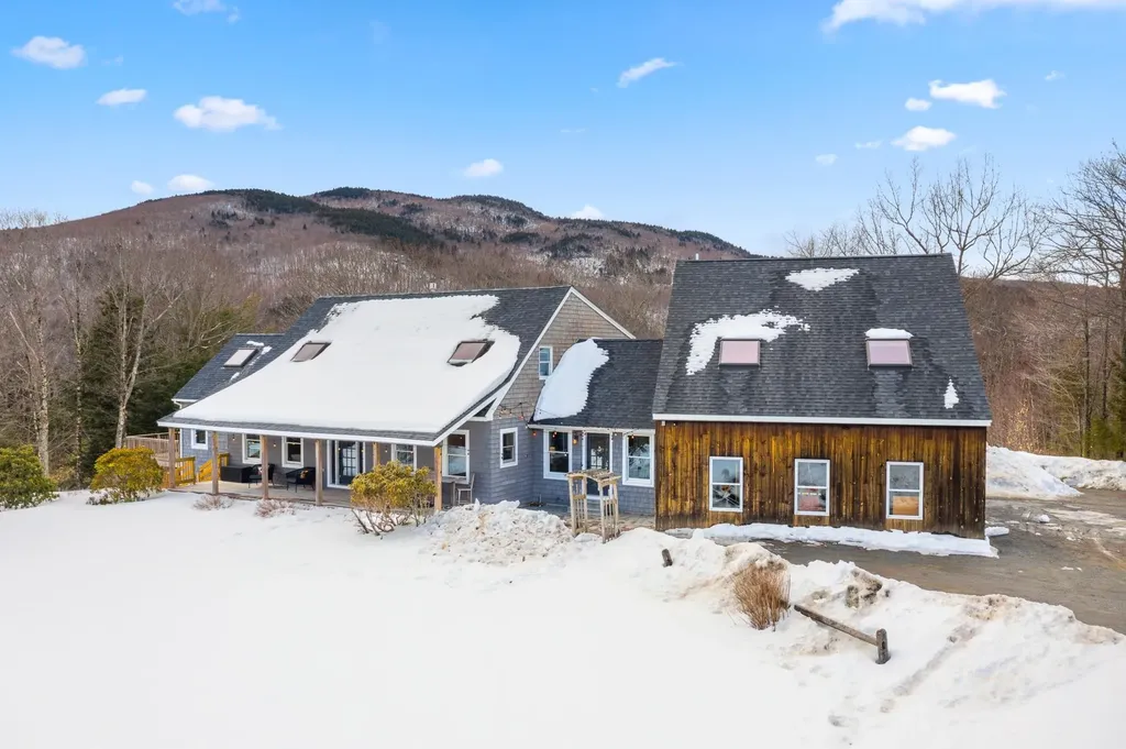 18 Old Province Road Newbury NH 03255