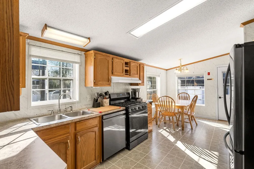 26 Alison Drive Seabrook NH 03874