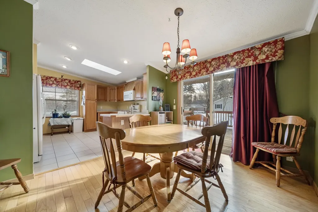 25 Serenity Way Manchester NH 03104