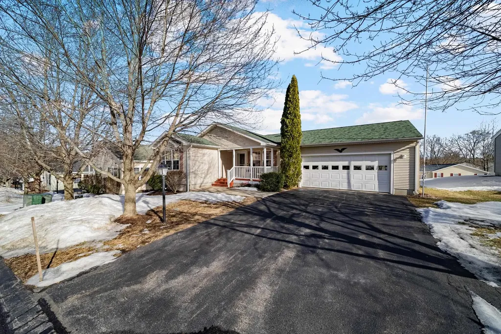 25 Serenity Way Manchester NH 03104