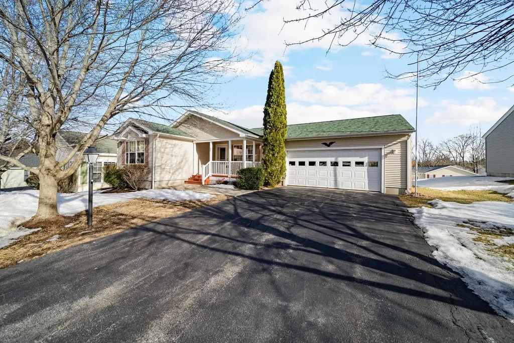 25 Serenity Way Manchester NH 03104