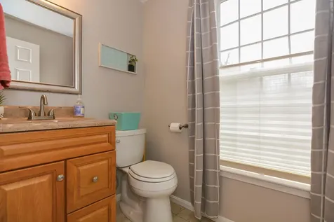27 Seaver Brook Lane Plaistow NH 03865