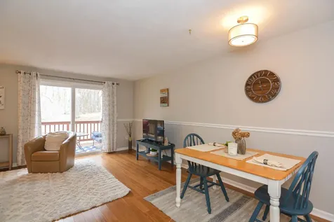 27 Seaver Brook Lane Plaistow NH 03865