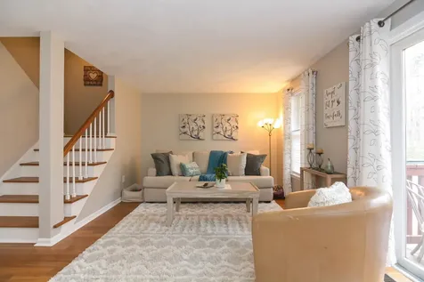 27 Seaver Brook Lane Plaistow NH 03865
