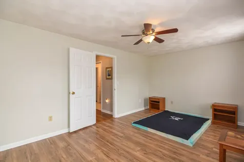 27 Seaver Brook Lane Plaistow NH 03865