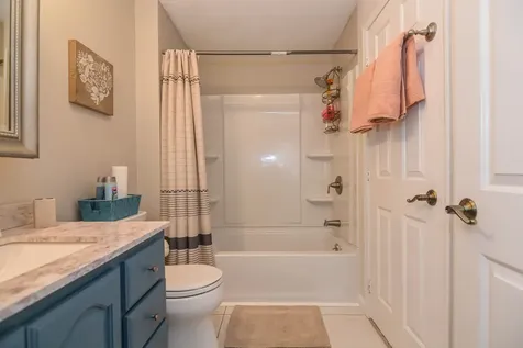 27 Seaver Brook Lane Plaistow NH 03865