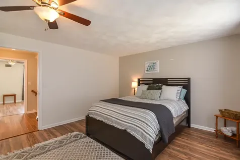 27 Seaver Brook Lane Plaistow NH 03865
