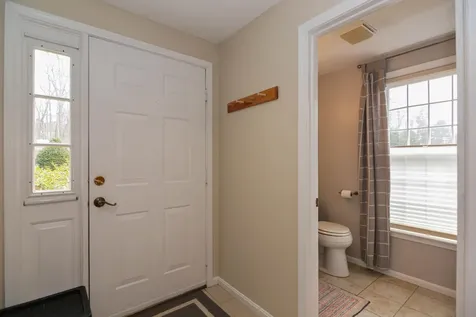 27 Seaver Brook Lane Plaistow NH 03865