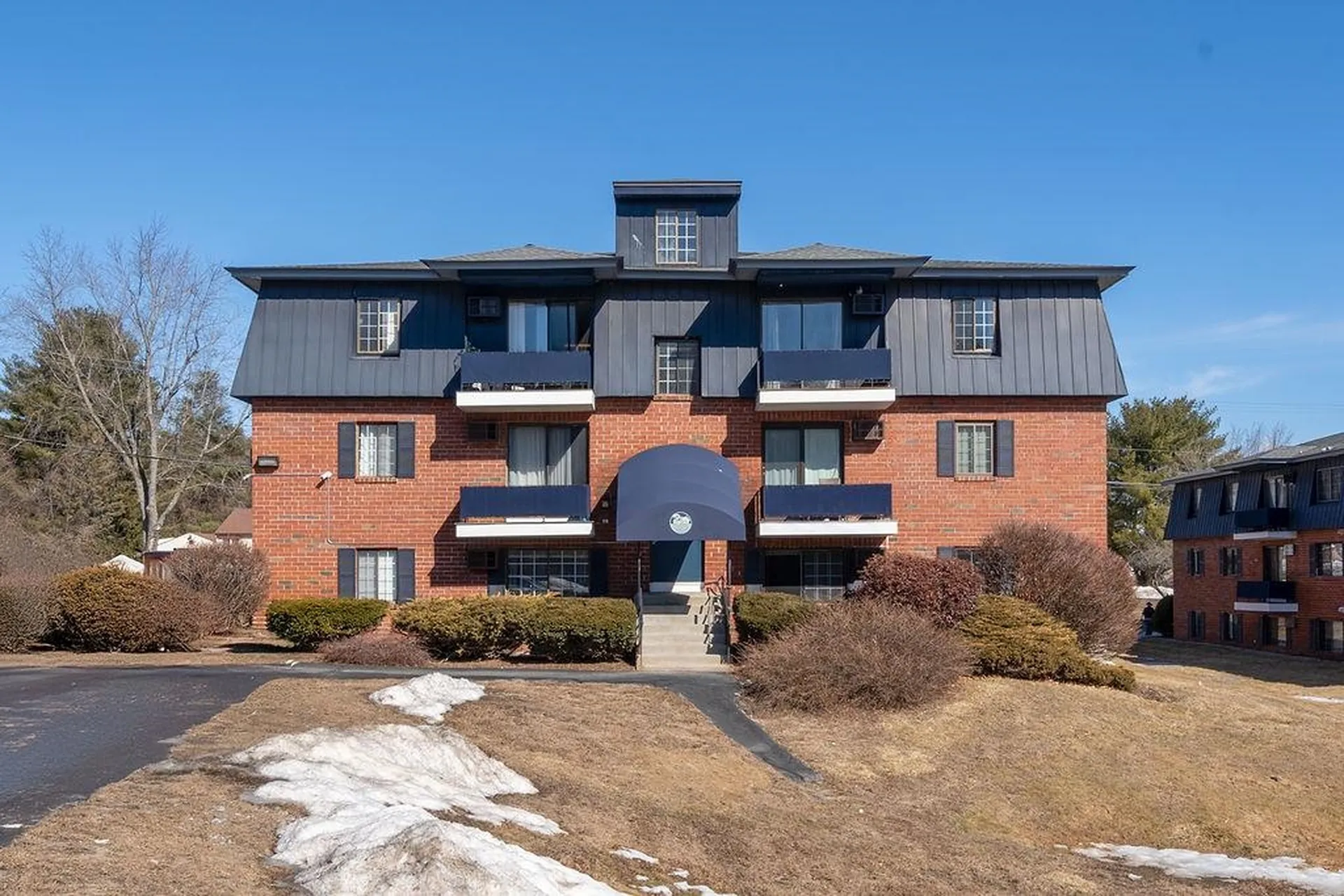 64 Dunbarton Road Manchester NH 03102