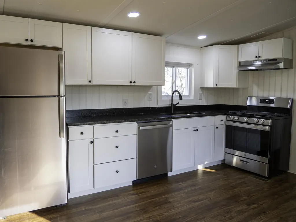 2 Peach Street Exeter NH 03833