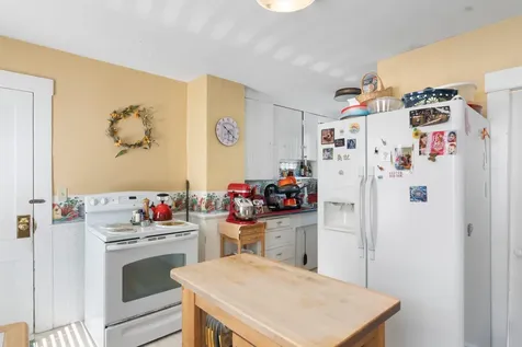 36 Spruce Street Brattleboro VT 05301