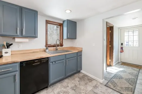 57 Onway Lake Road Raymond NH 03077