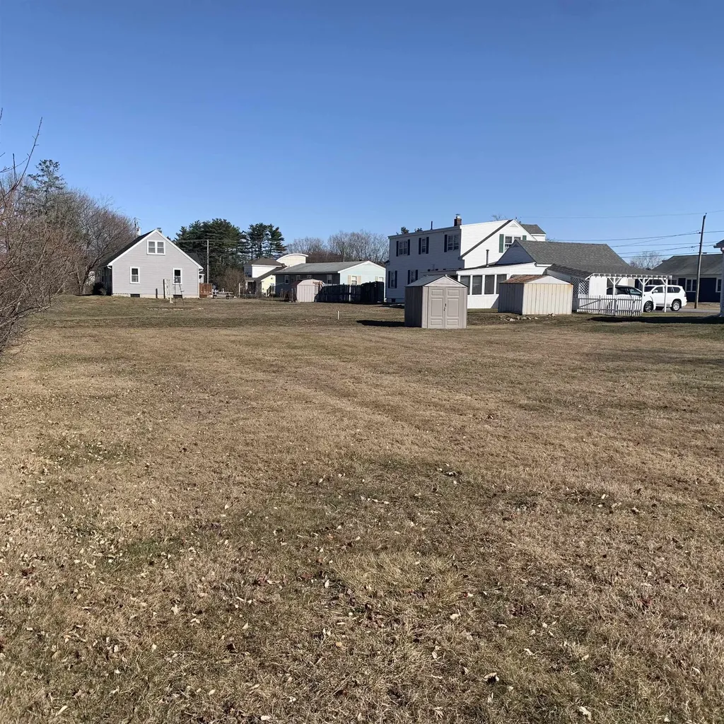 27 Midway Park Somersworth NH 03878