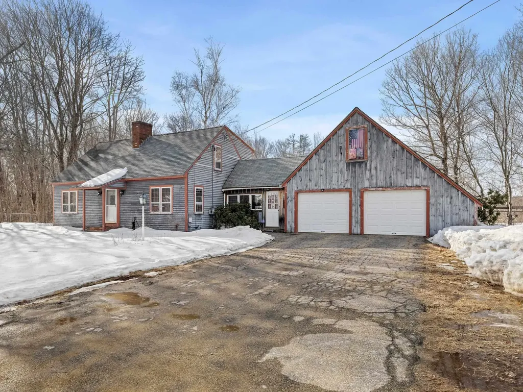 14 Coons Point Road Belmont NH 03220