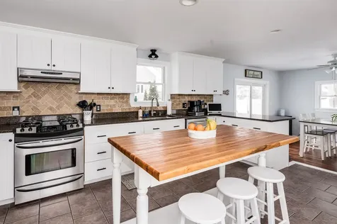 34 Massachusetts Avenue Laconia NH 03246