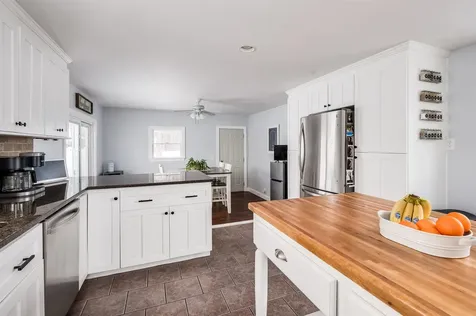 34 Massachusetts Avenue Laconia NH 03246