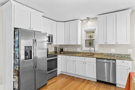 1042 Somerville Street Manchester NH 03103
