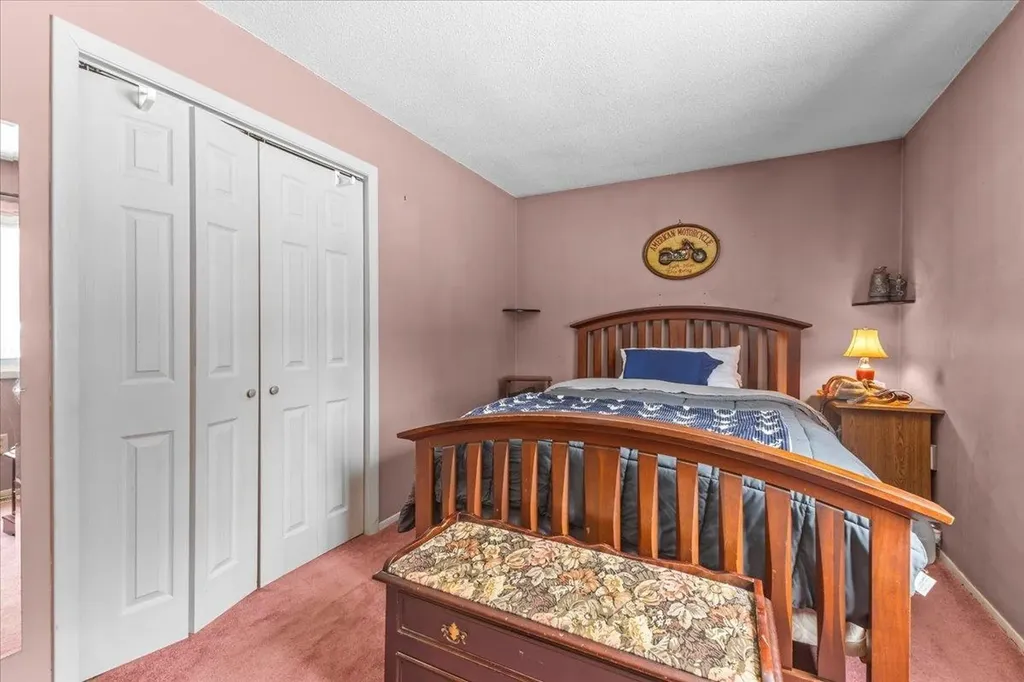 9 Woodcrest Circle Milton VT 05468