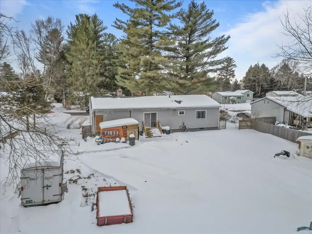 9 Woodcrest Circle Milton VT 05468