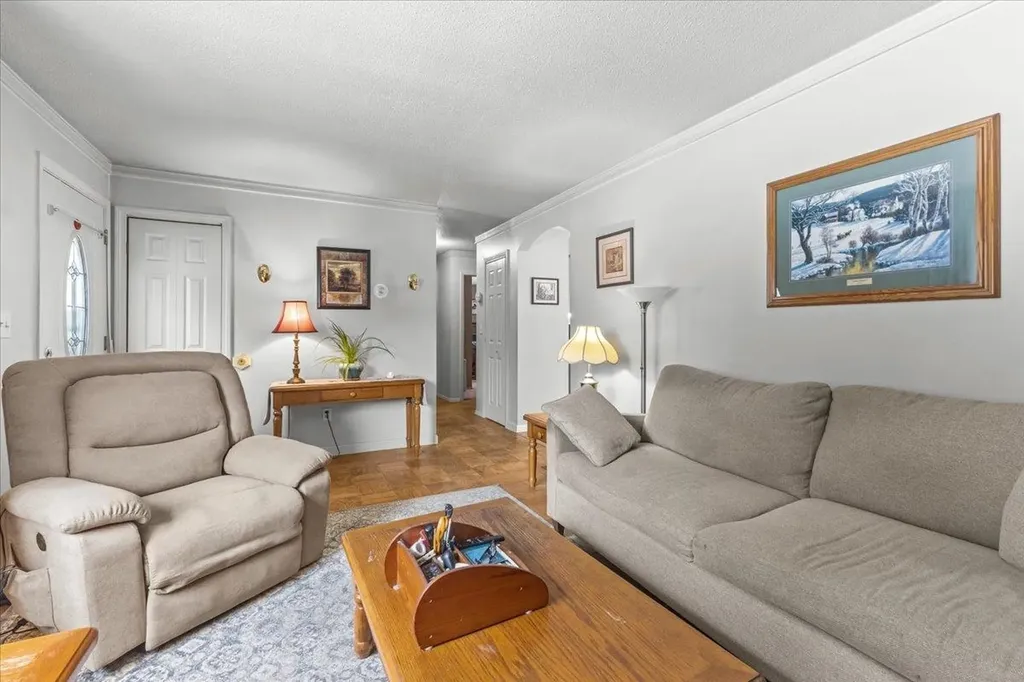 9 Woodcrest Circle Milton VT 05468