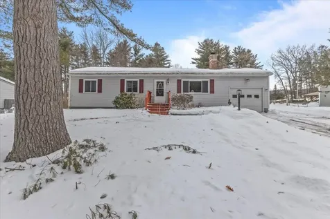 9 Woodcrest Circle Milton VT 05468