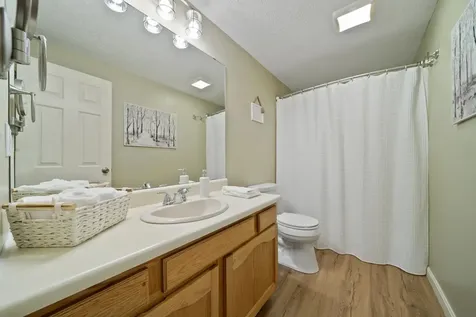10 East Meadow Way Manchester NH 03109