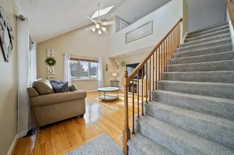 10 East Meadow Way Manchester NH 03109