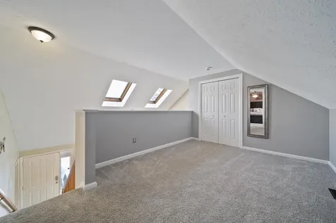 10 East Meadow Way Manchester NH 03109
